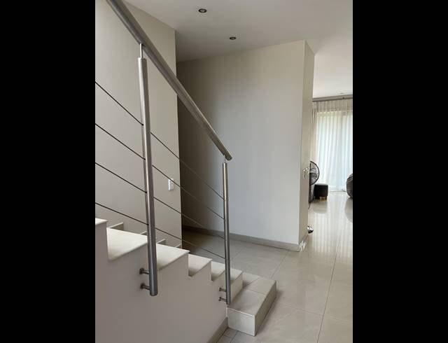 3 BEDROOM APARTMENT RENTED IN ELTONHILL